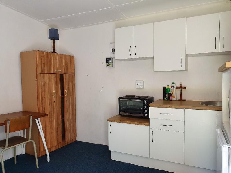 To Let 1 Bedroom Property for Rent in Grahamstown Central Eastern Cape